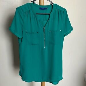 Pretty green short sleeve blouse